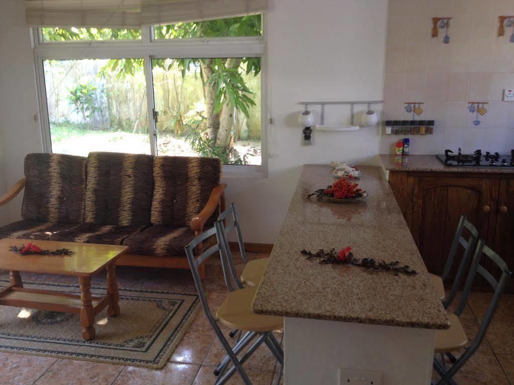 Marl Self Catering * Pointe La Rue