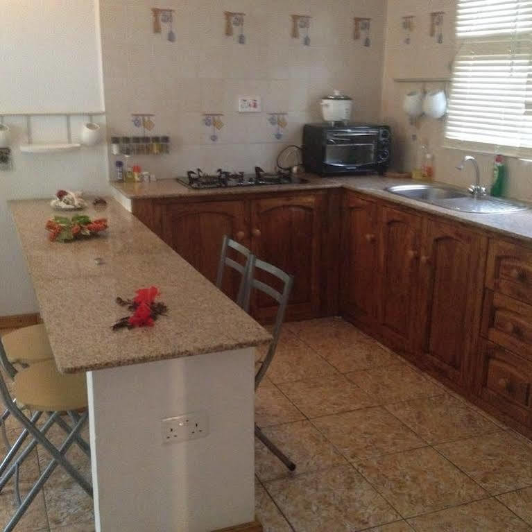 Marl Self Catering * Pointe La Rue